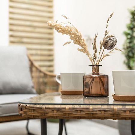 Calm Apartment With Private Patio By Rems Malaga Zewnętrze zdjęcie