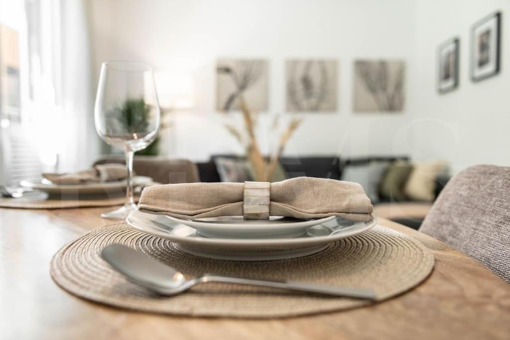 Calm Apartment With Private Patio By Rems Malaga Zewnętrze zdjęcie