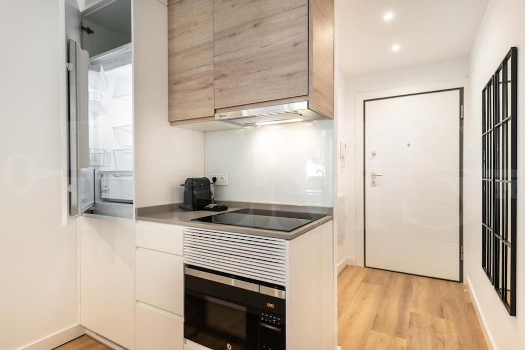 Calm Apartment With Private Patio By Rems Malaga Zewnętrze zdjęcie