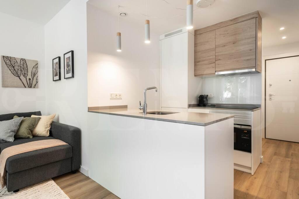 Calm Apartment With Private Patio By Rems Malaga Zewnętrze zdjęcie