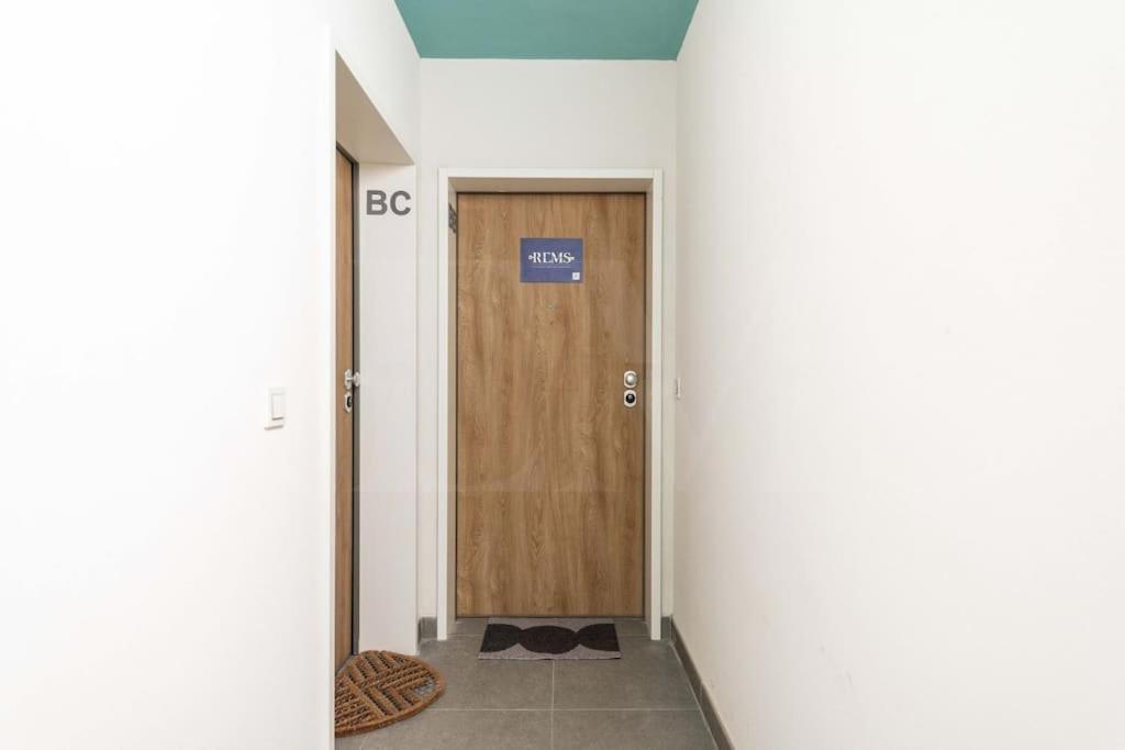 Calm Apartment With Private Patio By Rems Malaga Zewnętrze zdjęcie